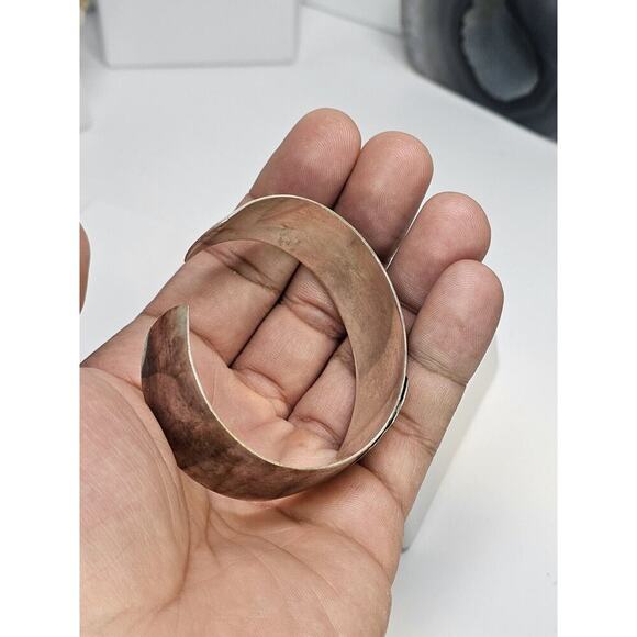 Vintage 925 Gorilla Bangle/Bracelet - Garnet Eye (Missing Stone & Tarnished) - Picture 5 of 10